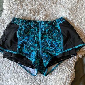 [lululemon] 2-in-1 shorts